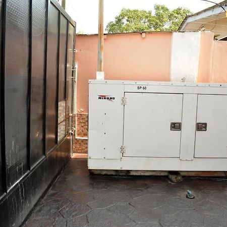 Rush Hotel & Apartments Lagos Extérieur photo