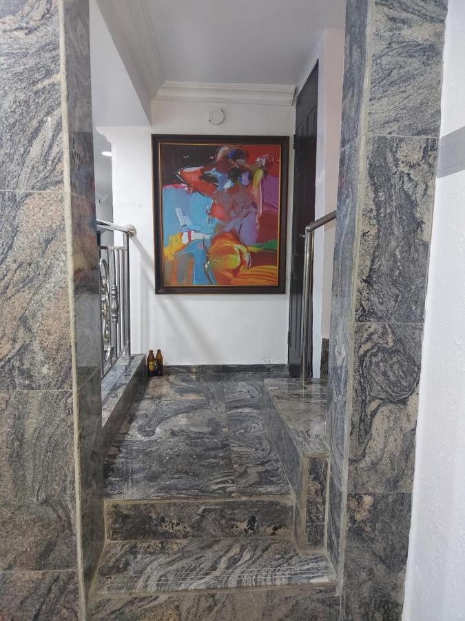 Rush Hotel & Apartments Lagos Extérieur photo