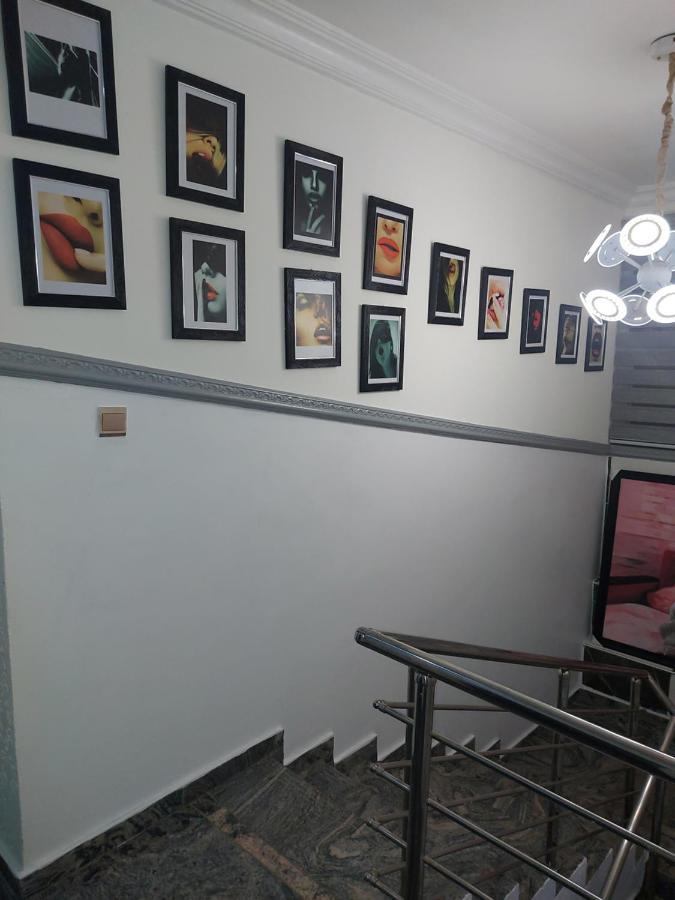 Rush Hotel & Apartments Lagos Extérieur photo