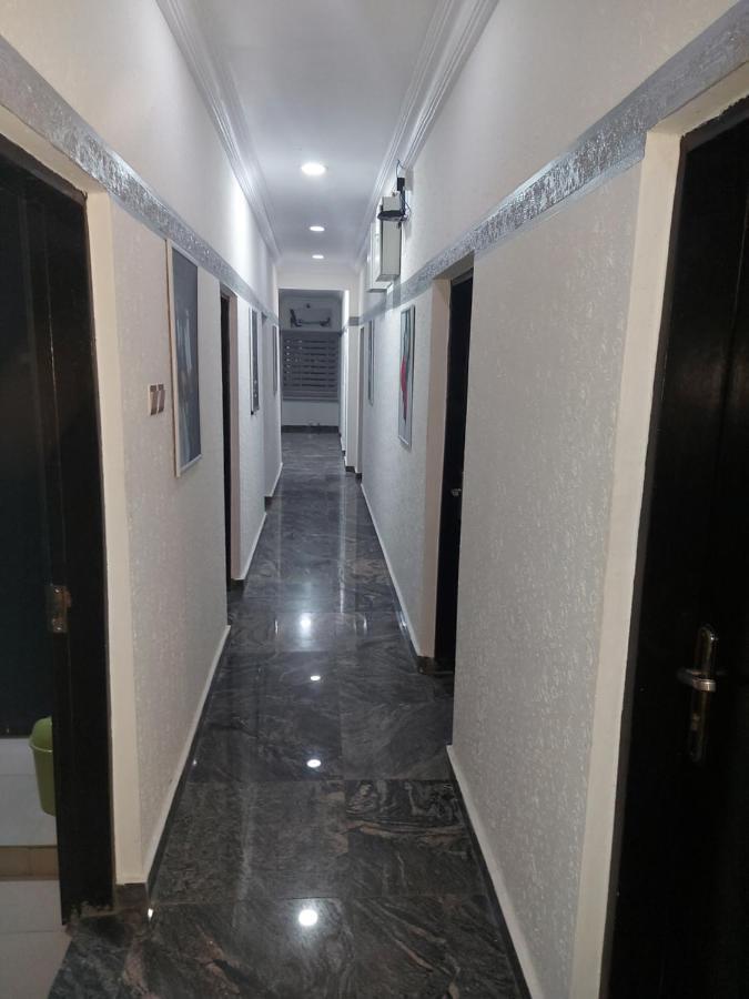 Rush Hotel & Apartments Lagos Extérieur photo