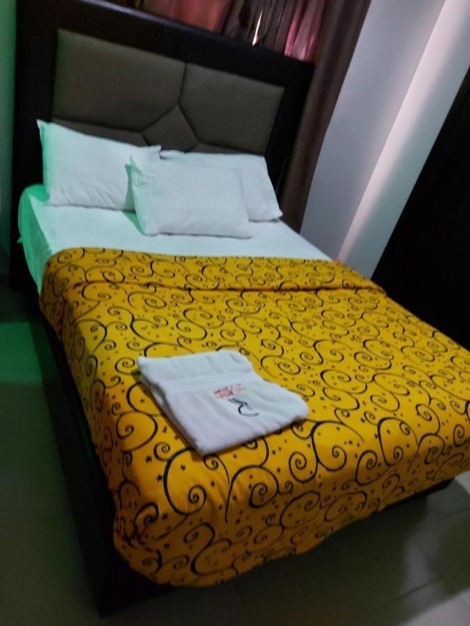 Rush Hotel & Apartments Lagos Extérieur photo