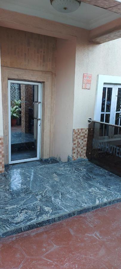 Rush Hotel & Apartments Lagos Extérieur photo