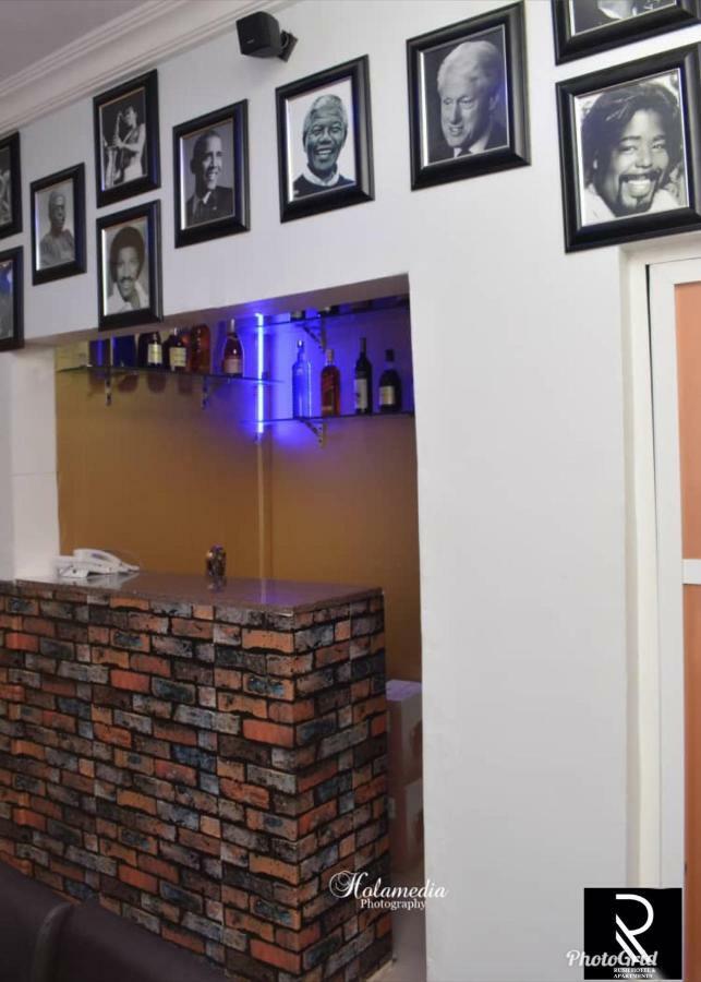 Rush Hotel & Apartments Lagos Extérieur photo