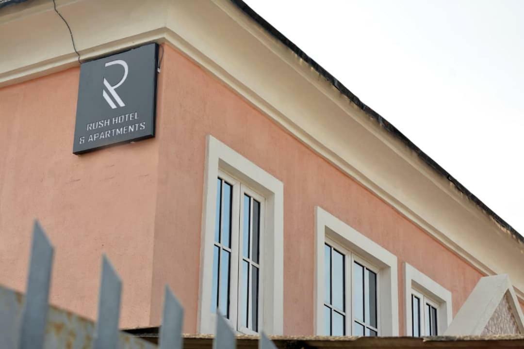 Rush Hotel & Apartments Lagos Extérieur photo